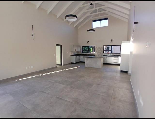 4 BEDROOM HOUSE FOR SALE IN STILBAAI-WES